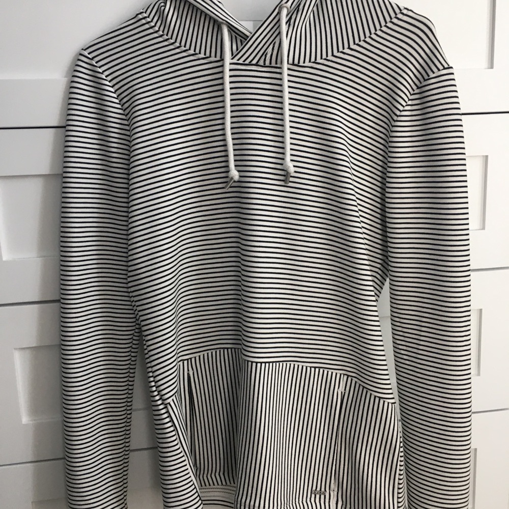 Lorna Jane hooded sweatshirt